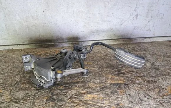 Renault Trafic II (X83) Accelerator throttle pedal 8200008477 6PV008119