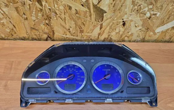 Volvo XC90 Speedometer (instrument cluster) 30635675