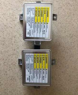 Mazda CX-5 Headlight ballast module Xenon X6T02971