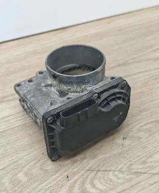 Volvo XC90 Throttle valve 30711551 9H130541