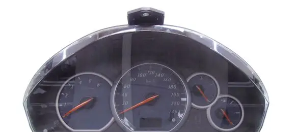 Mitsubishi Grandis Speedometer (instrument cluster) 8100A923