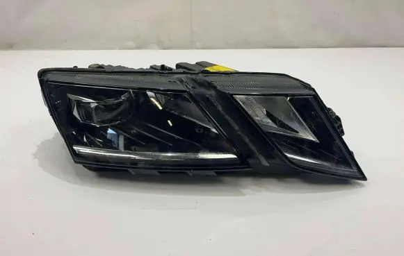 Skoda Octavia Mk3 (5E) Headlight/headlamp
