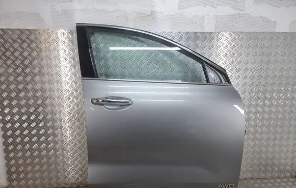 KIA Sorento Front door