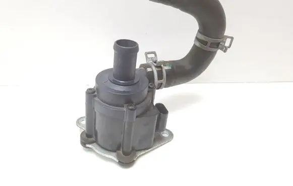 Volvo V40 Electric auxiliary coolant/water pump 31338211