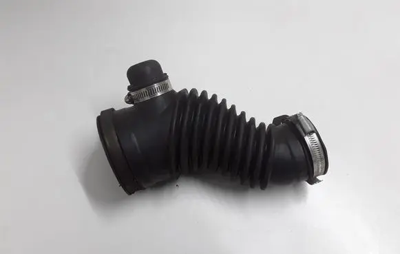Air intake hose/pipe