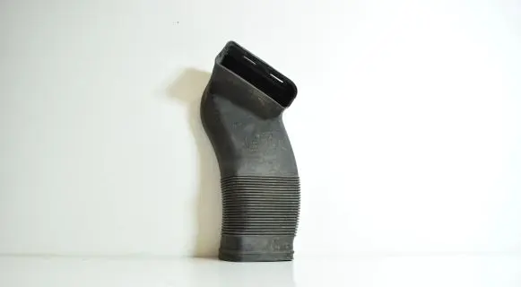 Audi A6 S6 C5 4B Air intake duct part 8D0129617E