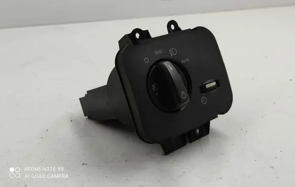Land Rover Discovery 3 - LR3 Light switch YUD501480