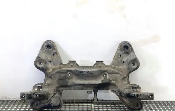 Peugeot 2008 I Front subframe 