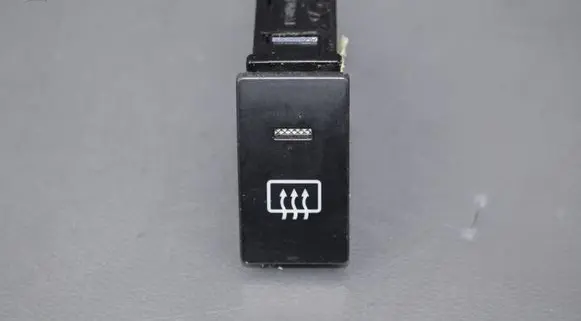 Hyundai Matrix Windscreen/window heater switch 9371017000