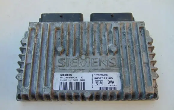 Peugeot 406 Engine control unit/module 9637579180 1209263000