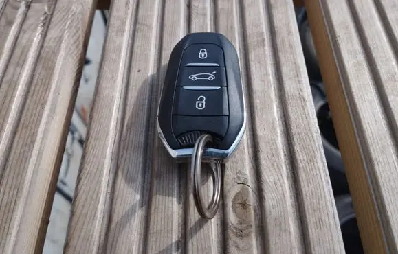 Peugeot 508 Ignition key/card 