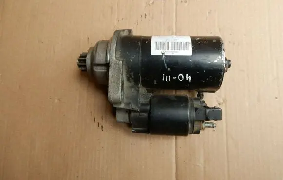 Volkswagen Golf IV Starter motor 02A911023L 40111
