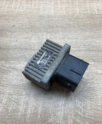 Citroen C5 Glow plug pre-heat relay 9640469680