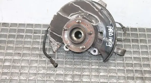 Opel Zafira C Front wheel hub