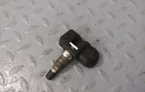 Mercedes-Benz GLE (W166 - C292) Tire pressure sensor A0009057200