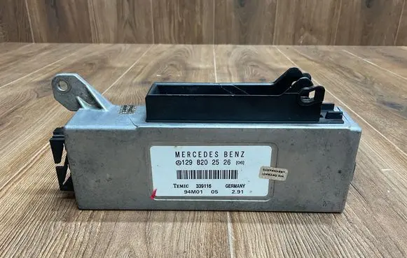 Mercedes-Benz SL AMG R129 Sunroof control unit/module 1298202526 A1298202526