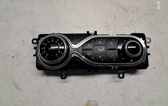 Renault Clio IV Climate control unit 275108796R