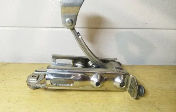 Mercedes-Benz Sprinter W906 Front door check strap stopper A9067200016