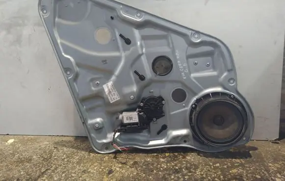 KIA Ceed Rear door window regulator with motor 834801H050