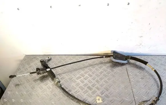 Gear shift cable linkage