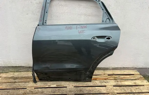 Audi e-tron Rear door