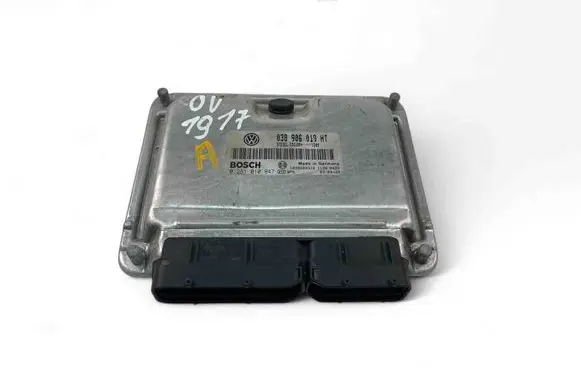 Seat Ibiza III (6L) Engine control unit/module 038906019HT 0281010947