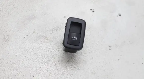 Dodge RAM 1500 DS Electric window control switch 56046832AC 10017668 331615D