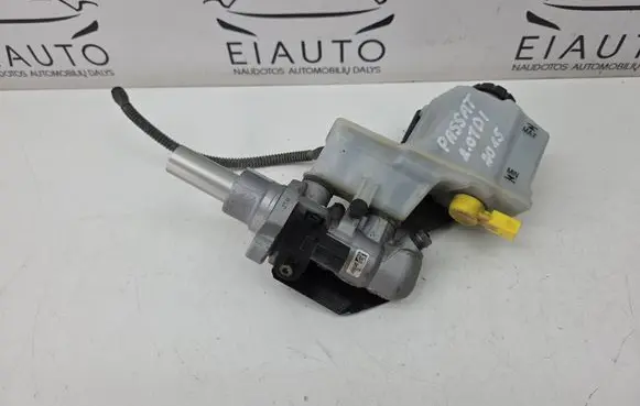Volkswagen PASSAT B8 Master brake cylinder 5Q2611301C 03350887141 1K0945459A