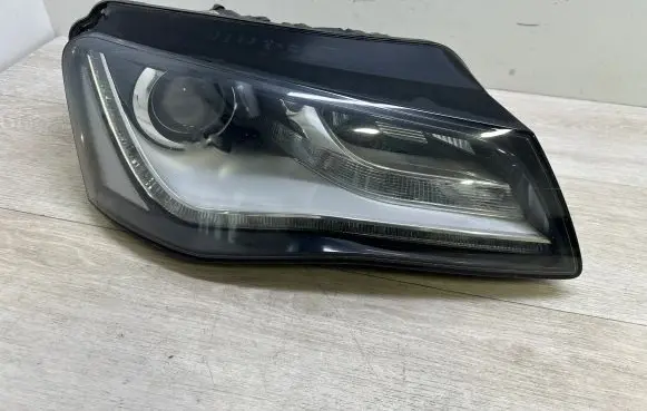 Audi A8 S8 D4 4H Headlight/headlamp 4H0941004
