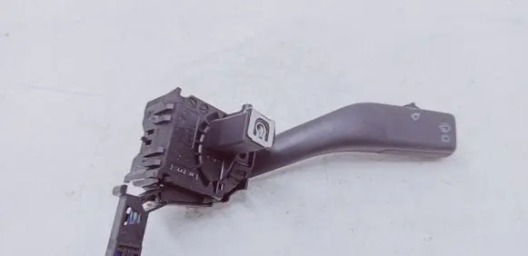 Volkswagen Golf V Wiper control stalk 1K0953519