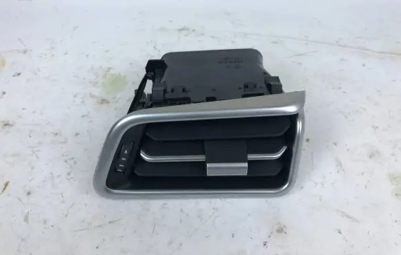 Maserati Ghibli Dashboard side air vent grill/cover trim 6700190610 09102017 089060200101