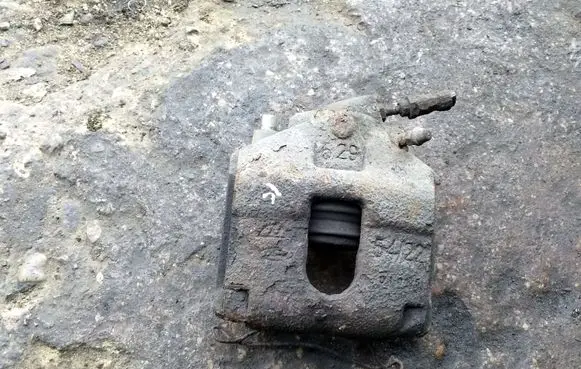 Ford Fiesta Front brake caliper