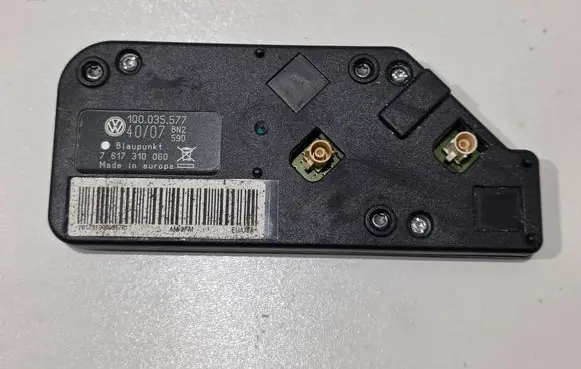 Volkswagen Eos Aerial antenna amplifier 1Q0035577