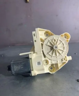 Ford Focus Front door window regulator motor 4M5T14553 995209101 0803