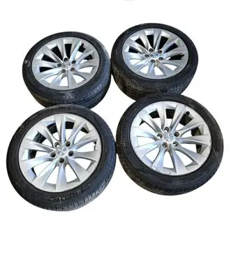 Tesla Model S R19 alloy rim 105933700B