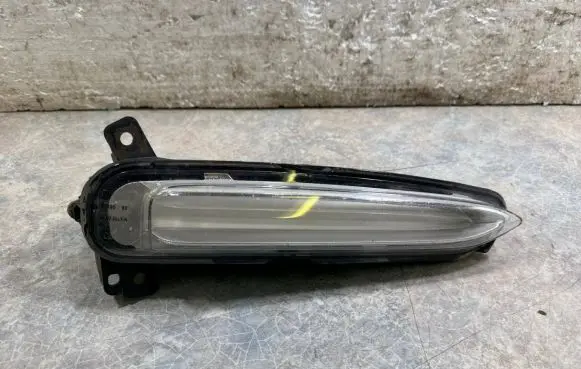 BMW i3 Front indicator light 7471838
