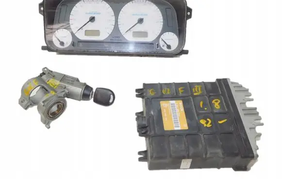 Volkswagen Golf III Engine ECU kit and lock set 0261200701