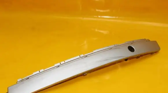 Front bumper splitter molding