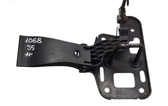 Audi S5 Engine bonnet/hood lock/latch loop/hook 8T0823480