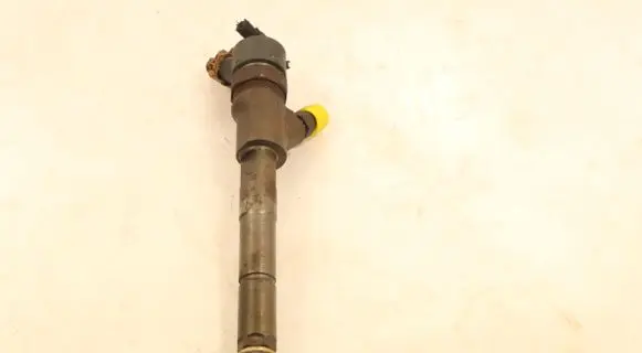 Toyota Yaris Fuel injector 0445110202