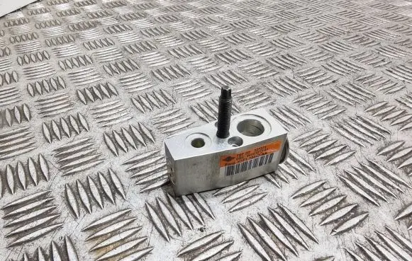 Air conditioning (A/C) expansion valve
