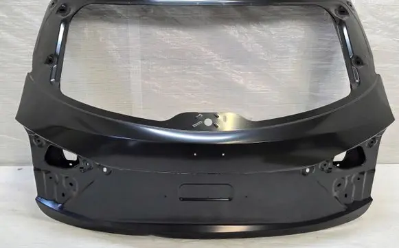Mazda 3 III Tailgate/trunk/boot lid BHY1-62-02XB