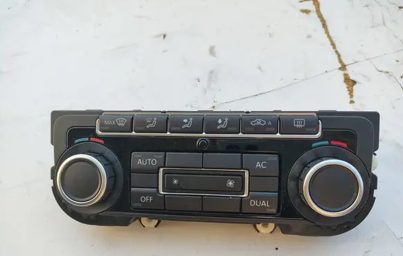Volkswagen Golf VI Climate control unit 5K0907044BC