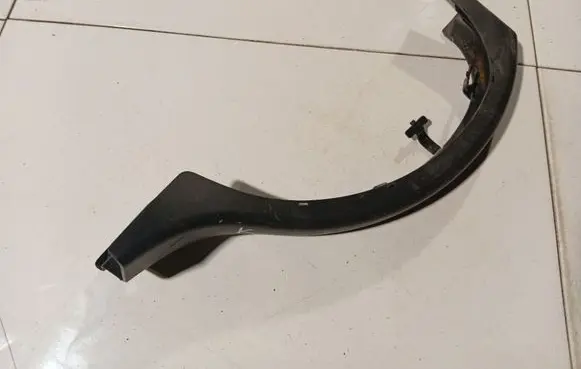 Mercedes-Benz C W203 Tailgate/boot lid cover trim 2038210989