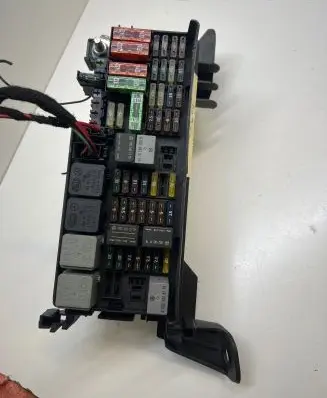 Mercedes-Benz ML W164 Fuse module A1645451740