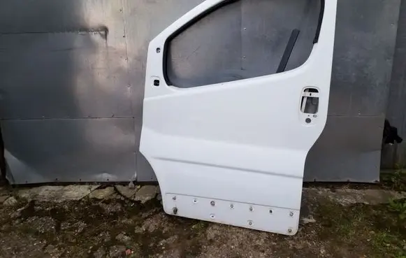 Opel Vivaro Front door