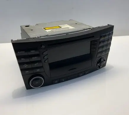 Mercedes-Benz E W211 Radio/CD/DVD/GPS head unit A2118706990 BE7036 2118706990