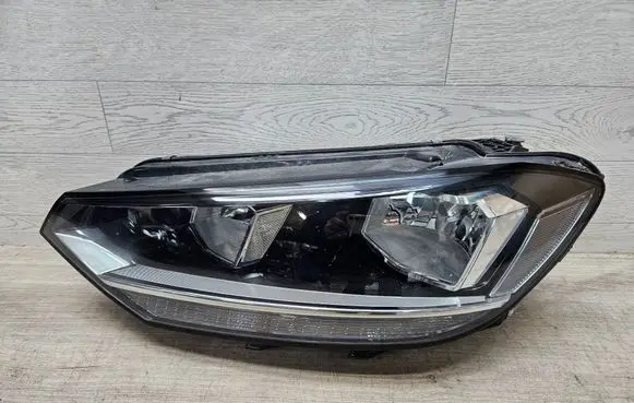 Volkswagen Touran III Headlight/headlamp 5TB941005A