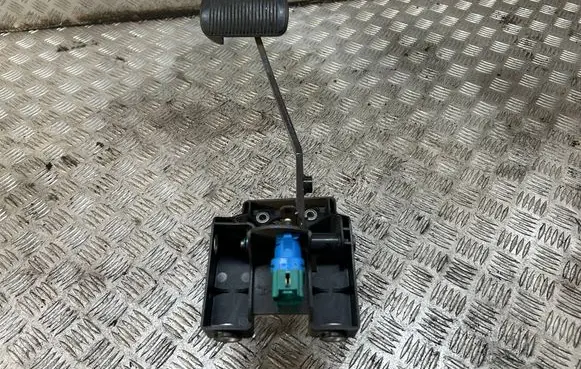 Jaguar XF X250 Brake pedal 