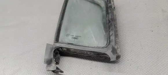 Opel Agila A Front door window glass four-door